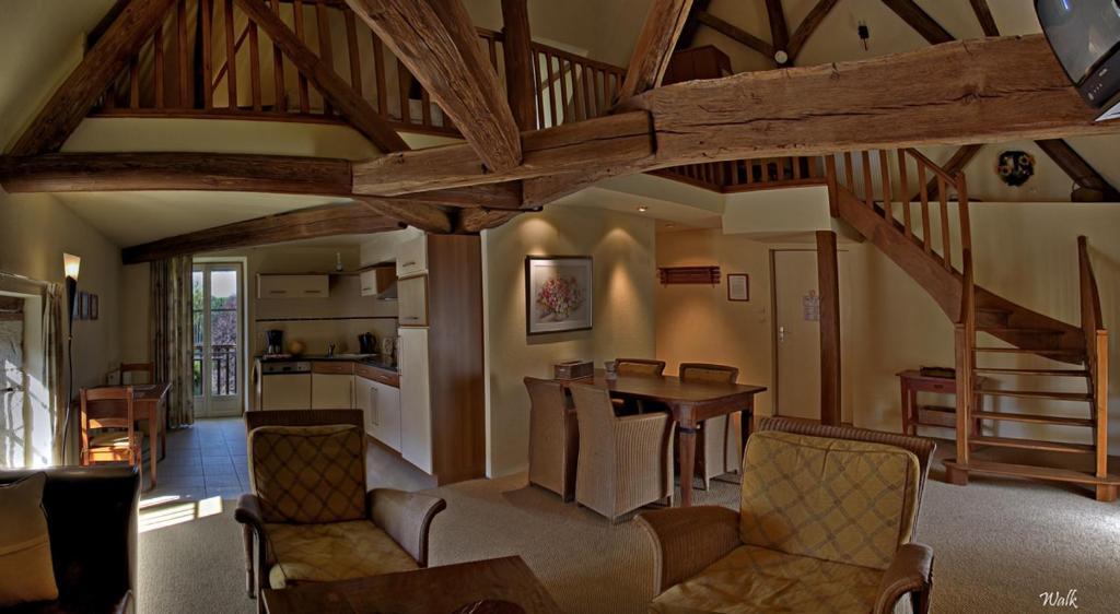 Demigny Charme Hotel La Dominotte الغرفة الصورة