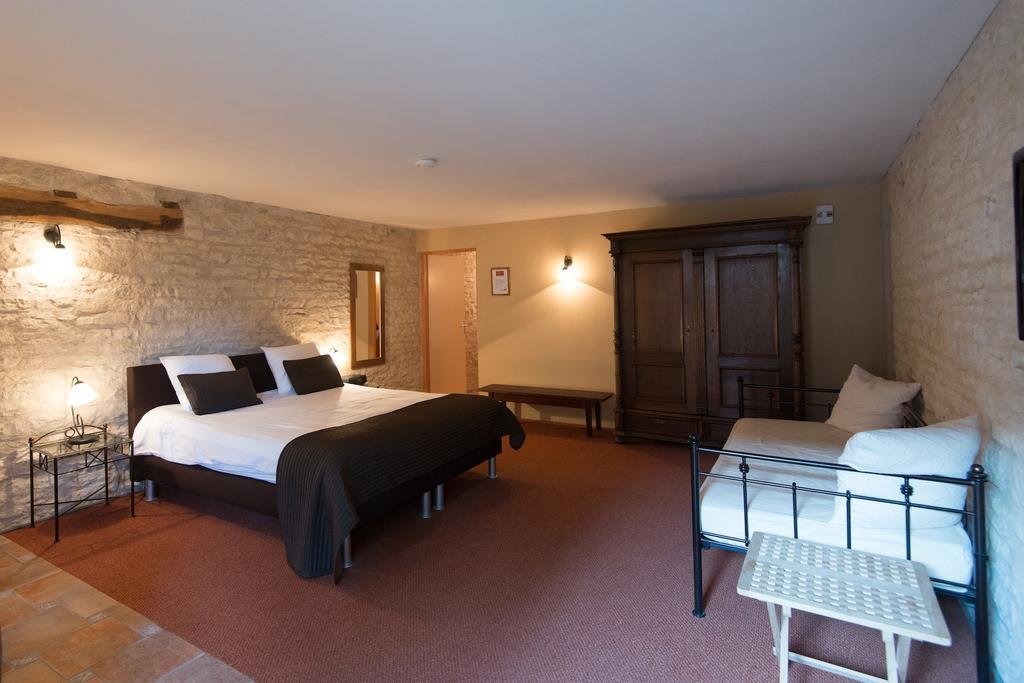 Demigny Charme Hotel La Dominotte الغرفة الصورة