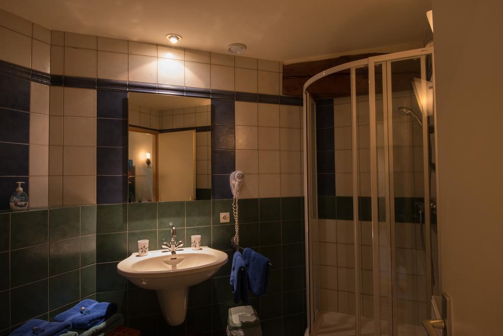 Demigny Charme Hotel La Dominotte الغرفة الصورة