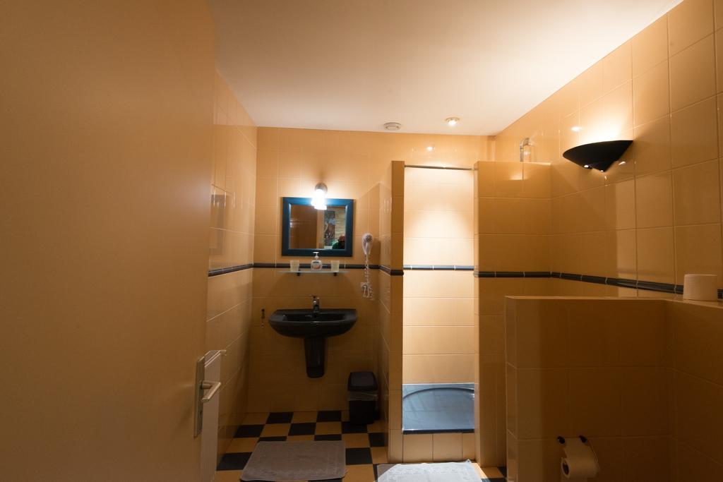 Demigny Charme Hotel La Dominotte الغرفة الصورة