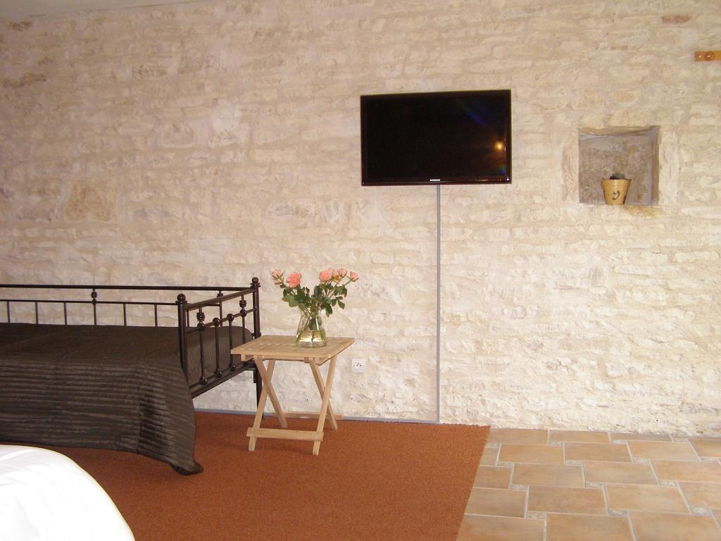 Demigny Charme Hotel La Dominotte الغرفة الصورة