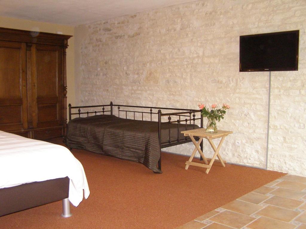 Demigny Charme Hotel La Dominotte الغرفة الصورة