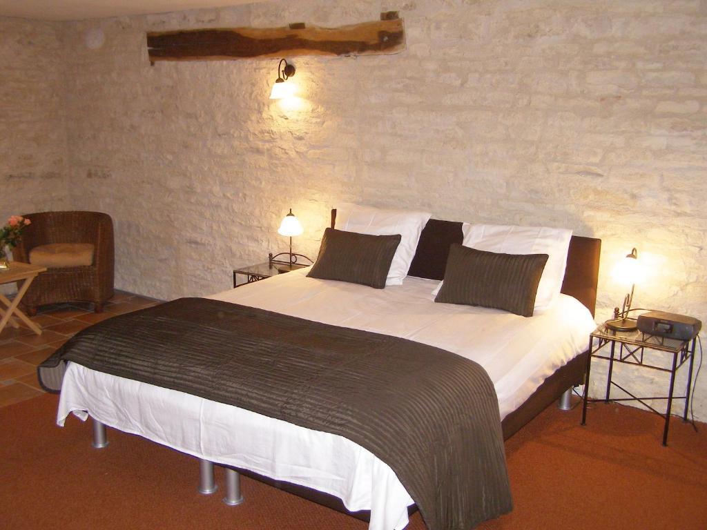 Demigny Charme Hotel La Dominotte الغرفة الصورة