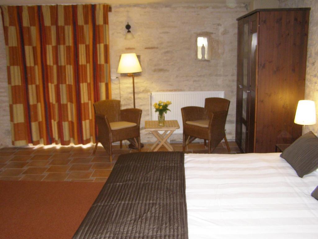 Demigny Charme Hotel La Dominotte الغرفة الصورة