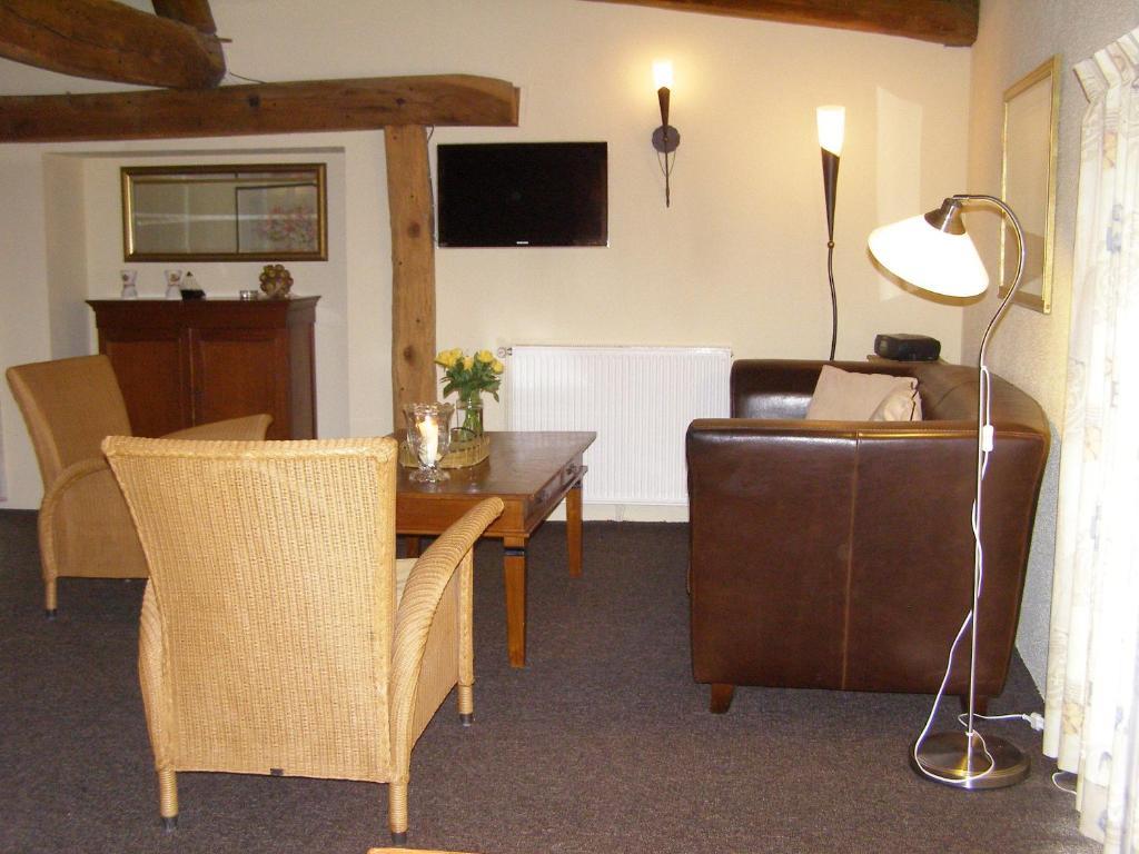 Demigny Charme Hotel La Dominotte الغرفة الصورة