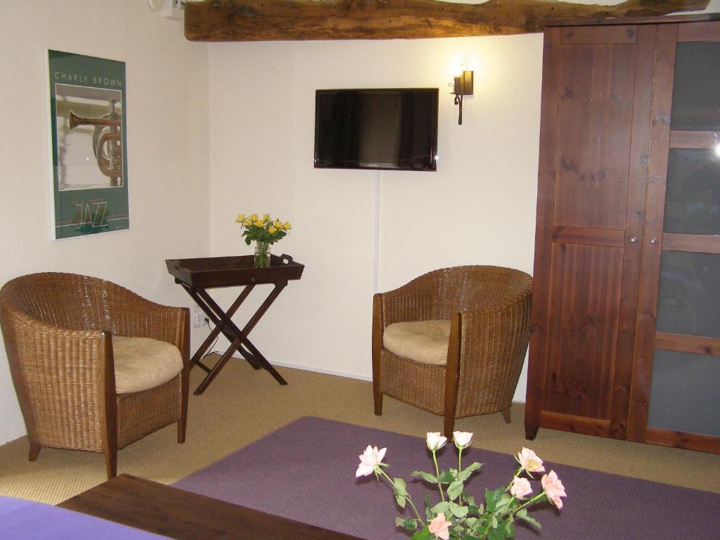 Demigny Charme Hotel La Dominotte الغرفة الصورة